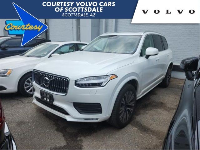 2022 Volvo XC90 Momentum