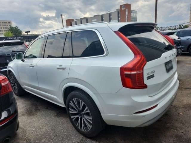 2022 Volvo XC90 Momentum