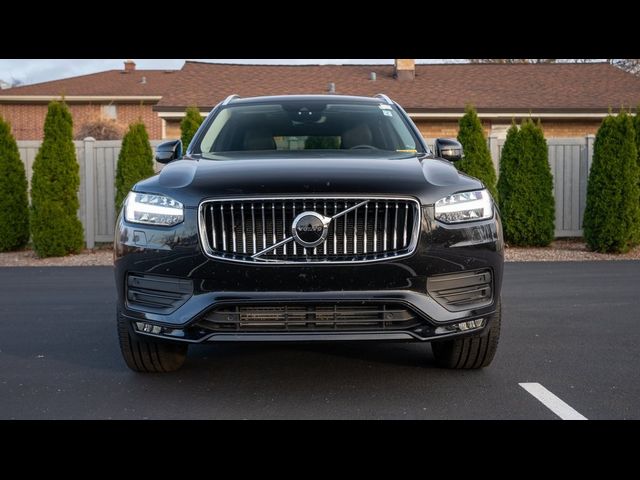 2022 Volvo XC90 Momentum