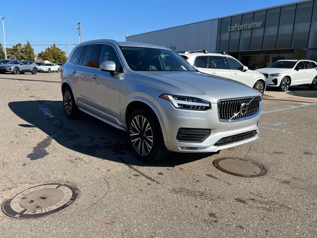 2022 Volvo XC90 Momentum