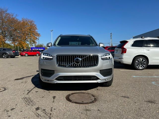 2022 Volvo XC90 Momentum