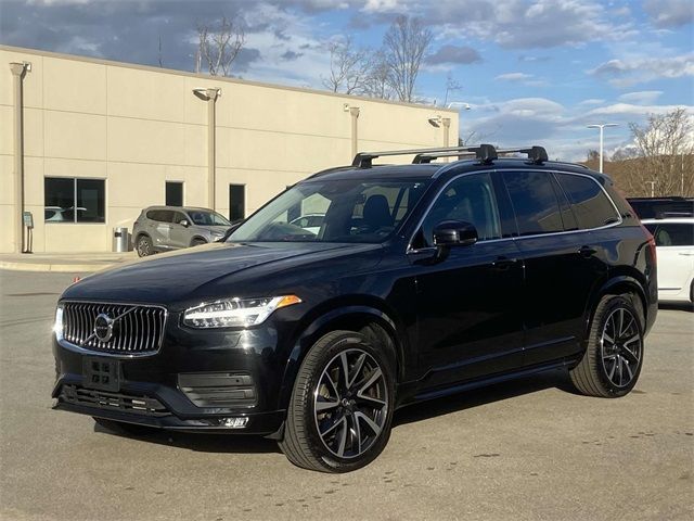 2022 Volvo XC90 Momentum