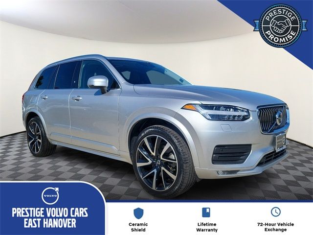 2022 Volvo XC90 Momentum