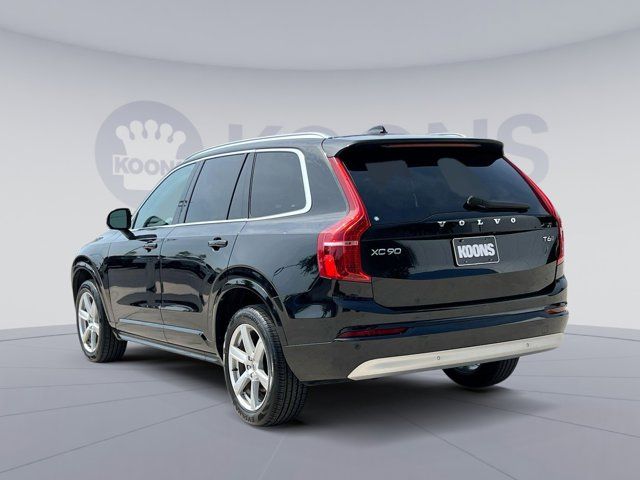 2022 Volvo XC90 Momentum