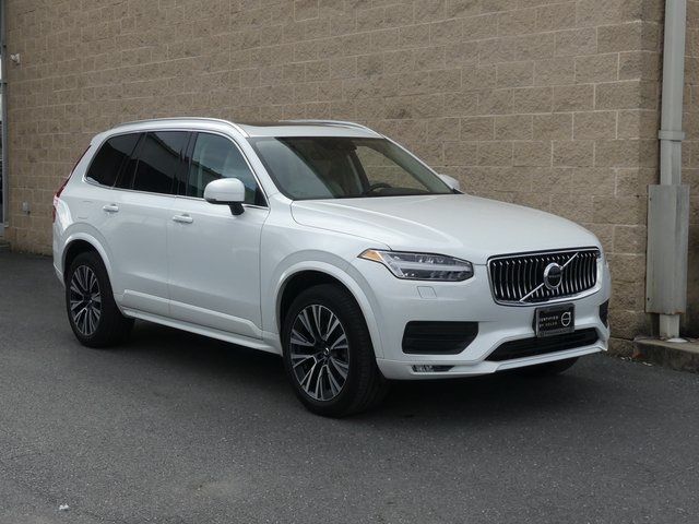 2022 Volvo XC90 Momentum