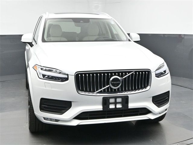 2022 Volvo XC90 Momentum