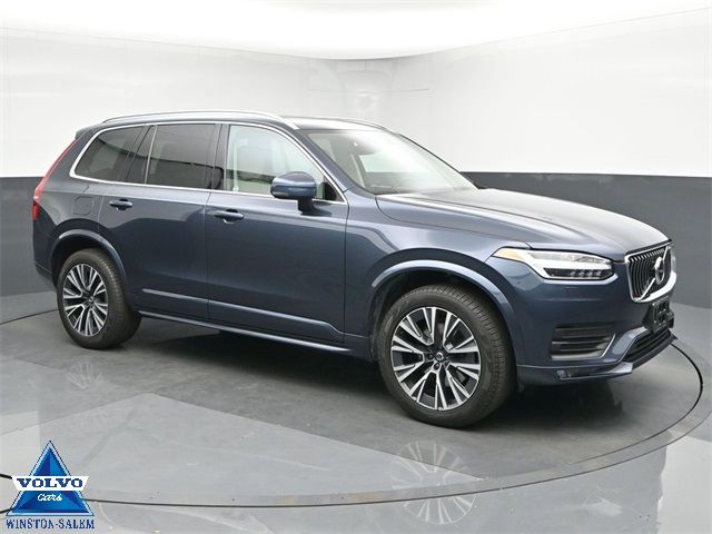 2022 Volvo XC90 Momentum