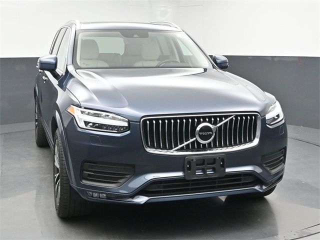 2022 Volvo XC90 Momentum