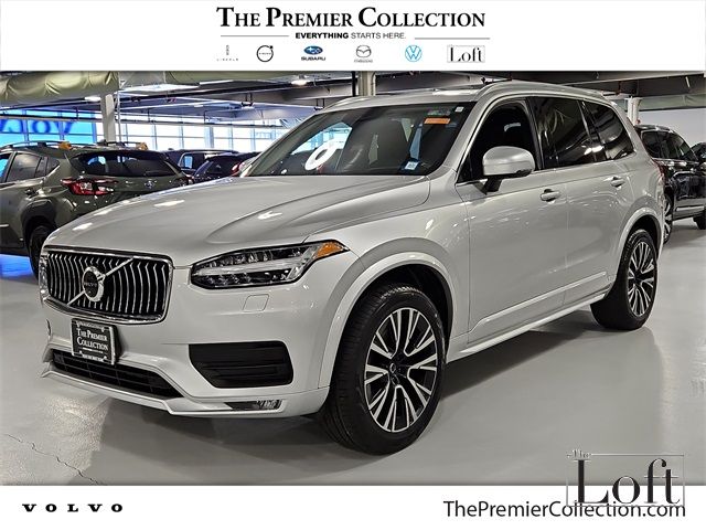 2022 Volvo XC90 Momentum