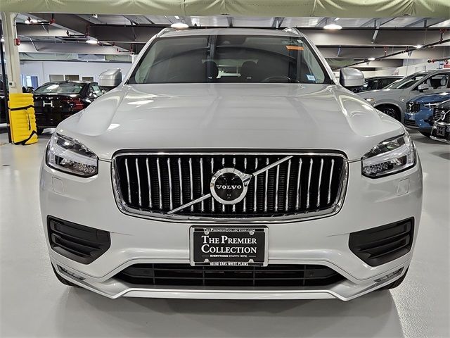 2022 Volvo XC90 Momentum