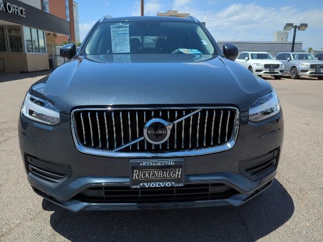 2022 Volvo XC90 Momentum