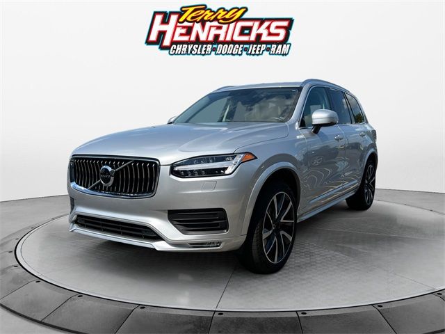 2022 Volvo XC90 Momentum