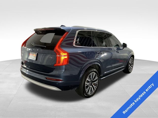 2022 Volvo XC90 Momentum