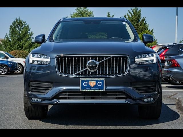 2022 Volvo XC90 Momentum