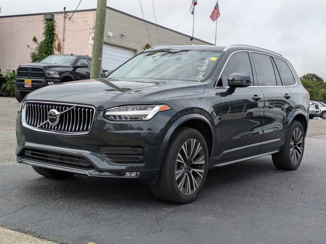 2022 Volvo XC90 Momentum