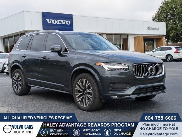 2022 Volvo XC90 Momentum