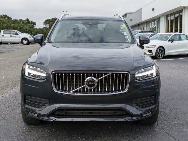 2022 Volvo XC90 Momentum