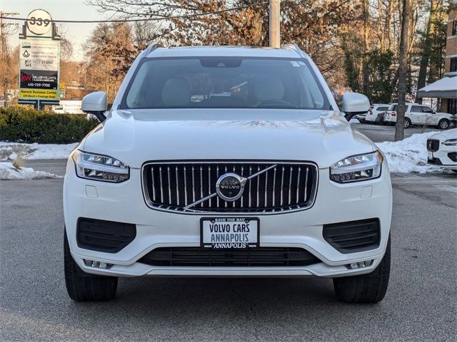 2022 Volvo XC90 Momentum