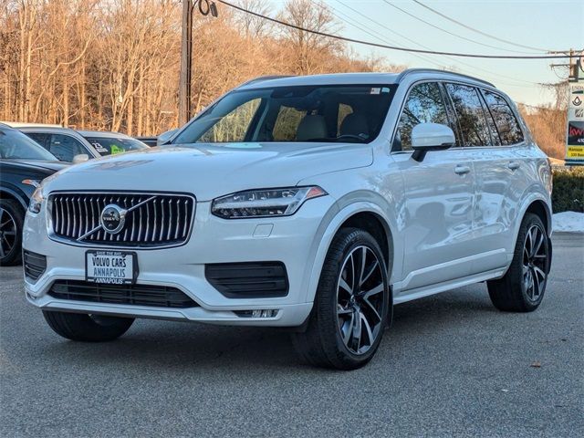 2022 Volvo XC90 Momentum