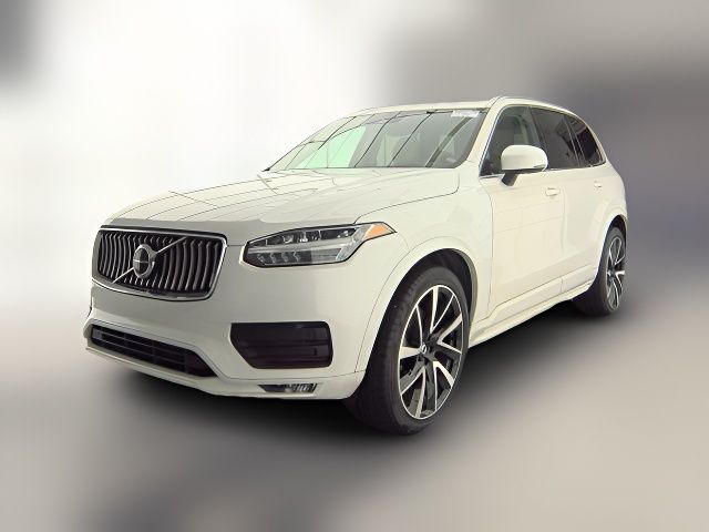 2022 Volvo XC90 Momentum