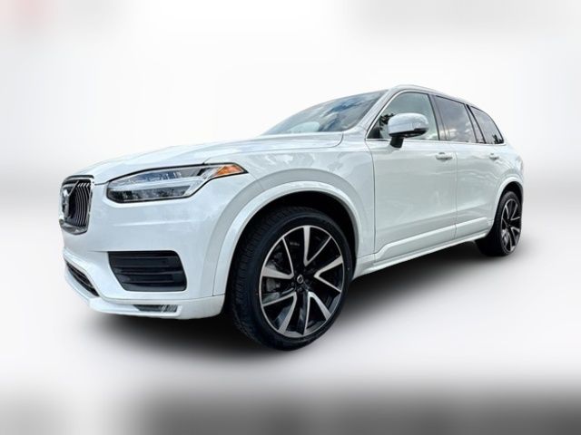 2022 Volvo XC90 Momentum