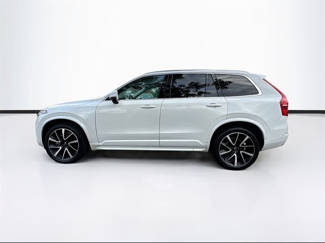 2022 Volvo XC90 Momentum