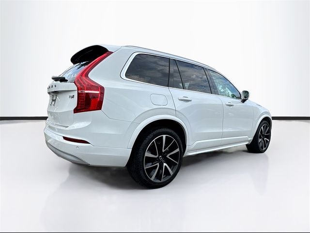 2022 Volvo XC90 Momentum