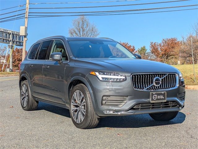 2022 Volvo XC90 Momentum