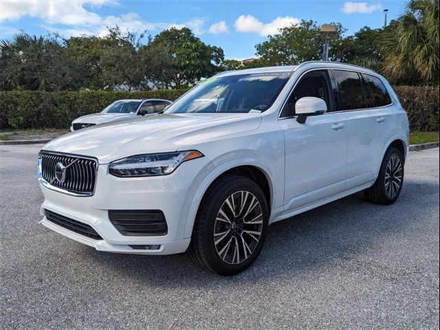 2022 Volvo XC90 Momentum