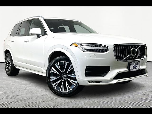 2022 Volvo XC90 Momentum