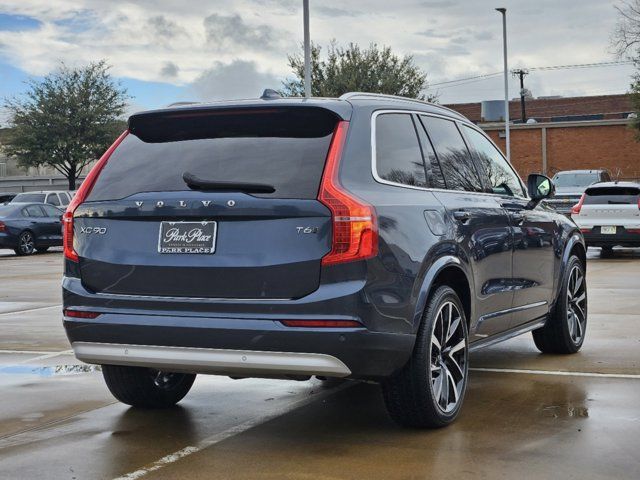 2022 Volvo XC90 Momentum