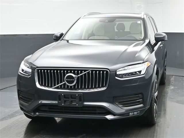 2022 Volvo XC90 Momentum