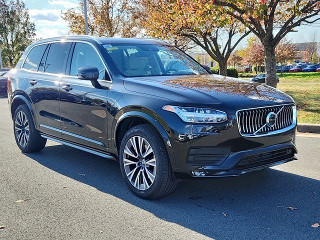 2022 Volvo XC90 Momentum