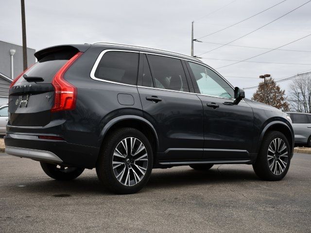 2022 Volvo XC90 Momentum