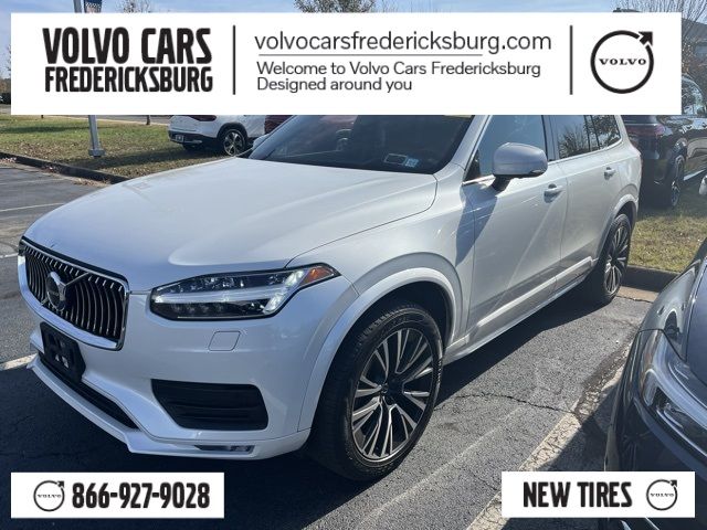 2022 Volvo XC90 Momentum