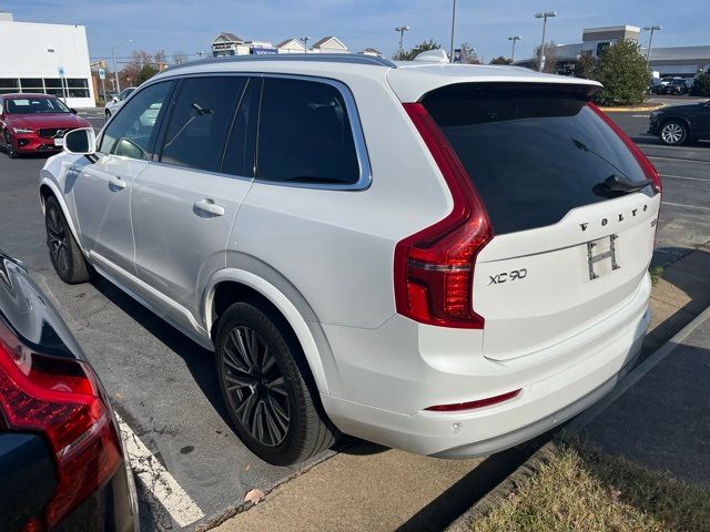 2022 Volvo XC90 Momentum