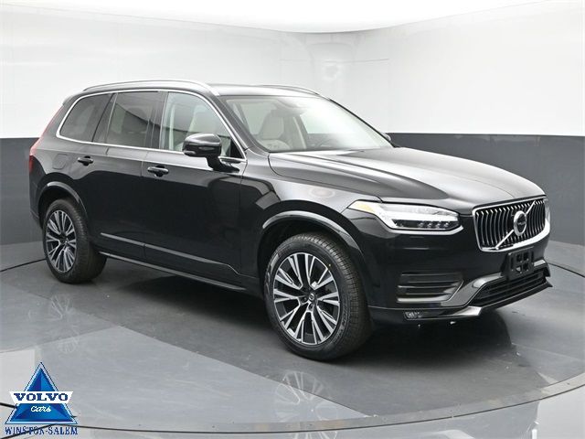 2022 Volvo XC90 Momentum