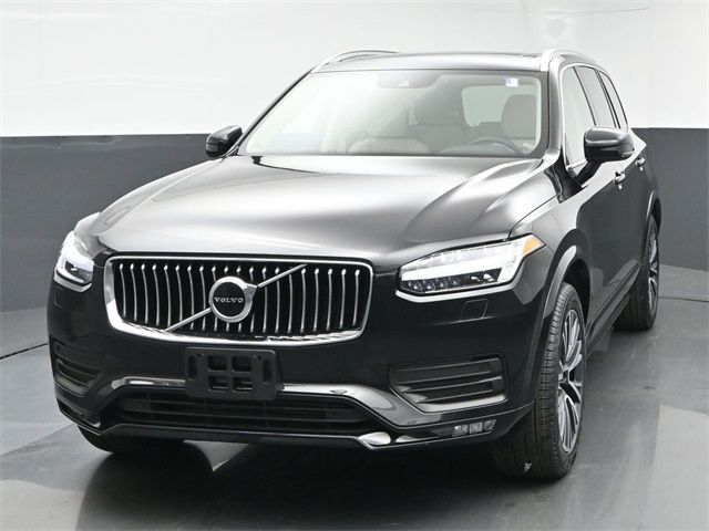 2022 Volvo XC90 Momentum