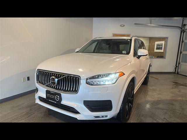 2022 Volvo XC90 Momentum