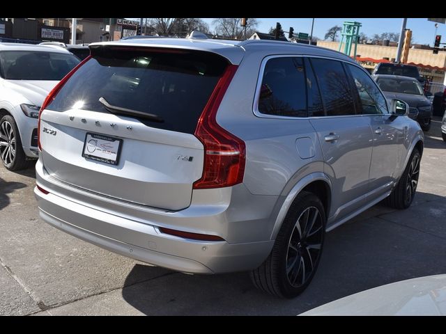 2022 Volvo XC90 Momentum