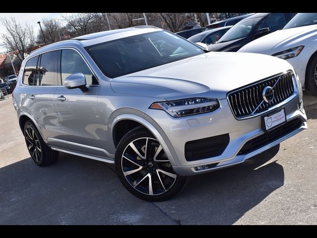 2022 Volvo XC90 Momentum