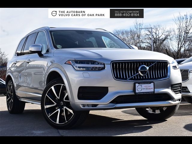 2022 Volvo XC90 Momentum