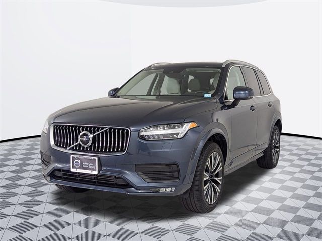 2022 Volvo XC90 Momentum