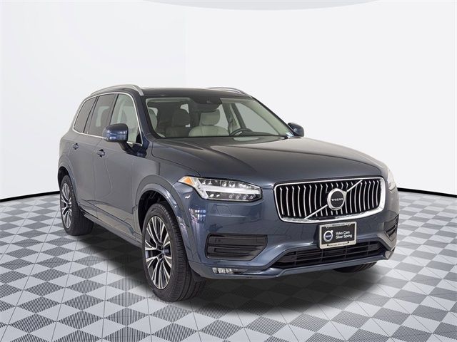 2022 Volvo XC90 Momentum