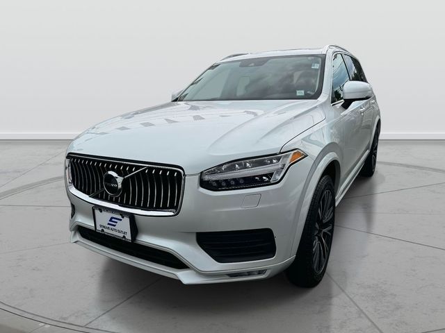 2022 Volvo XC90 Momentum