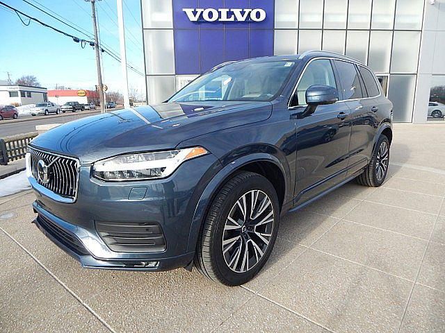 2022 Volvo XC90 Momentum