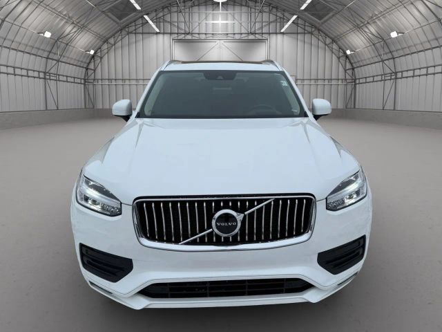 2022 Volvo XC90 Momentum