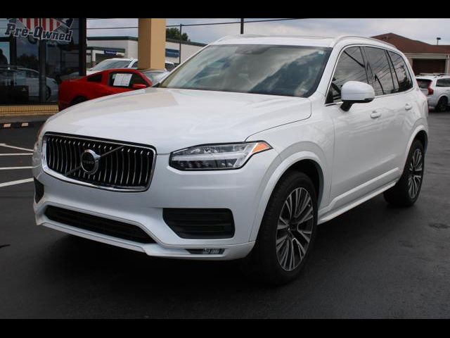 2022 Volvo XC90 Momentum