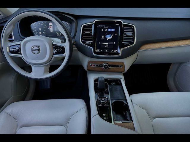 2022 Volvo XC90 Recharge Plug-In Hybrid Inscription Expression