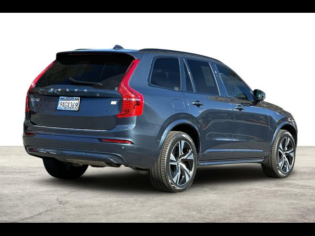 2022 Volvo XC90 Recharge Plug-In Hybrid R-Design